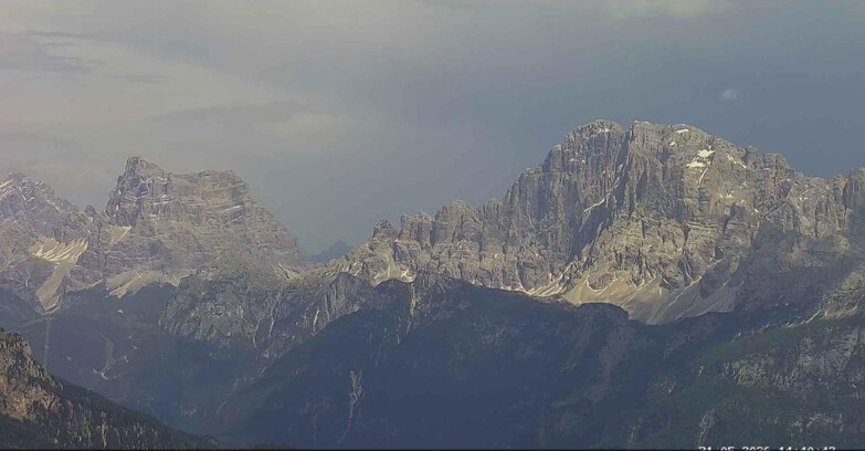 Webcam Passo San Pellegrino-Falcade  - Pelmo e Civetta