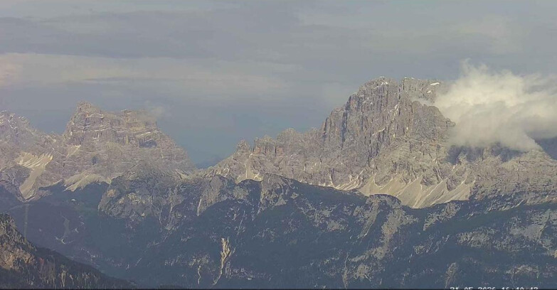 Webcam Passo San Pellegrino-Falcade  - Pelmo e Civetta