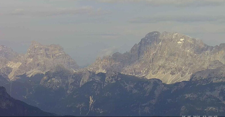 Webcam Passo San Pellegrino-Falcade  - Pelmo e Civetta