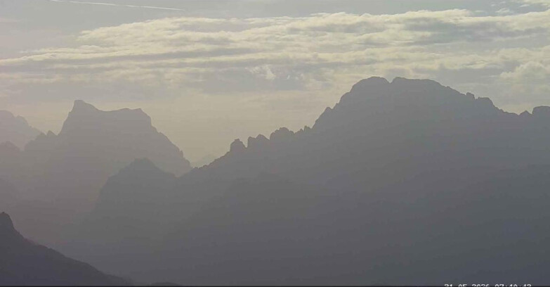 Webcam Passo San Pellegrino-Falcade  - Pelmo e Civetta