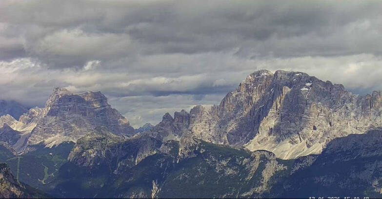 Webcam Passo San Pellegrino-Falcade  - Pelmo e Civetta