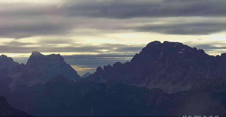 Webcam Passo San Pellegrino-Falcade  - Pelmo e Civetta