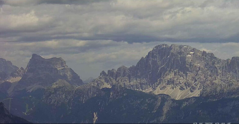 Webcam Passo San Pellegrino-Falcade  - Pelmo e Civetta