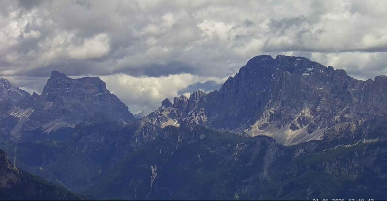 Webcam Passo San Pellegrino-Falcade - Pelmo e Civetta