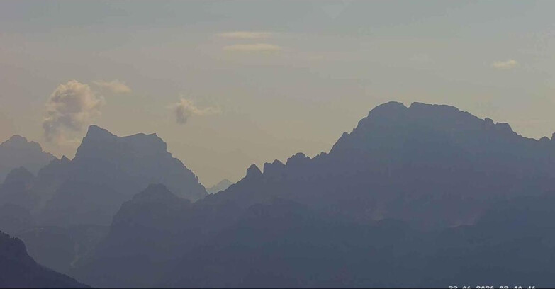 Webcam Passo San Pellegrino-Falcade  - Pelmo e Civetta