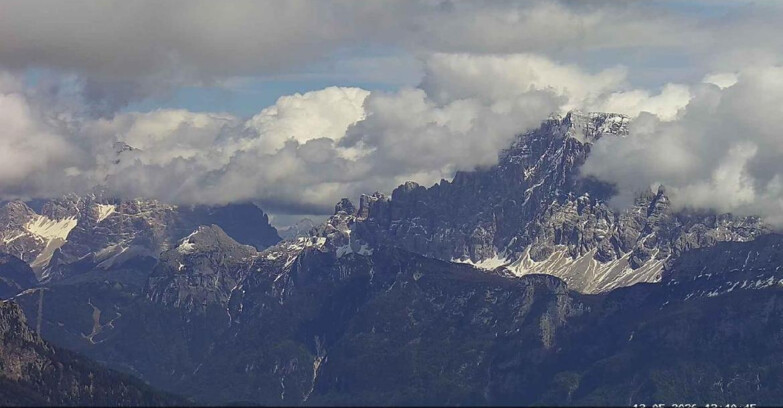 Webcam Passo San Pellegrino-Falcade  - Pelmo