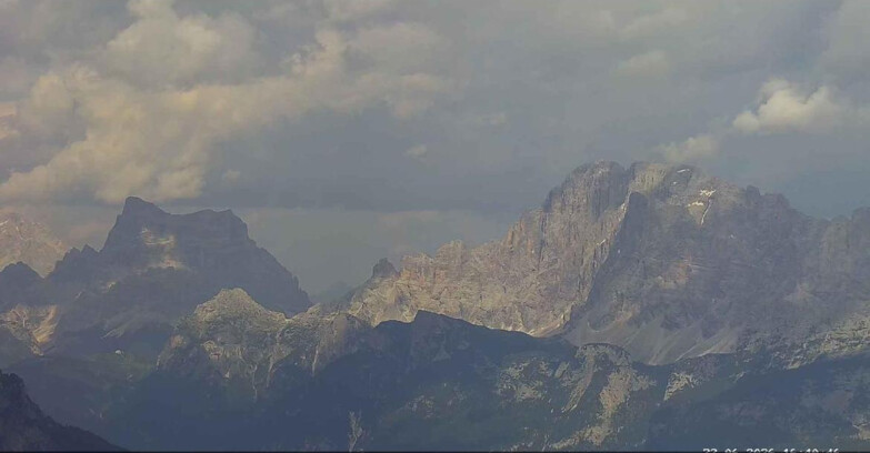 Webcam Passo San Pellegrino-Falcade  - Pelmo