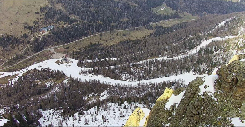 Webcam Пассо Сан-Пеллегрино-Фалькаде  - Pista Funivia