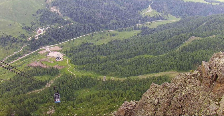 Webcam Passo San Pellegrino-Falcade  - Pista Funivia