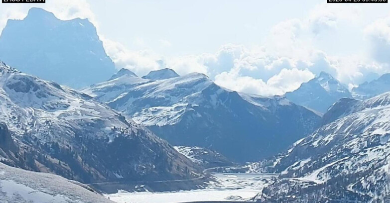 Webcam Canazei-Belvedere  - Lago e Passo Fedaia