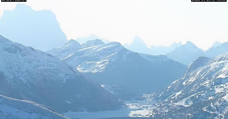 Webcam Canazei-Belvedere  - Lago e Passo Fedaia