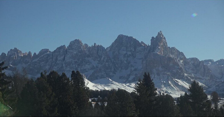 Webcam Bellamonte-Alpe Lusia - Pale di San Martino