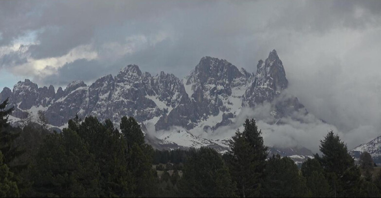 Webcam Белламонте-Альпе-Лусиа  - Pale di San Martino