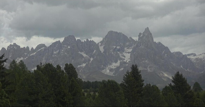 Webcam Белламонте-Альпе-Лусиа  - Pale di San Martino