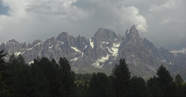 Webcam Белламонте-Альпе-Лусиа  - Pale di San Martino