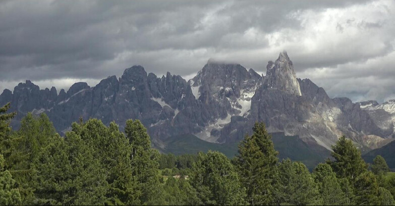 Webcam Bellamonte-Alpe Lusia - Pale di San Martino