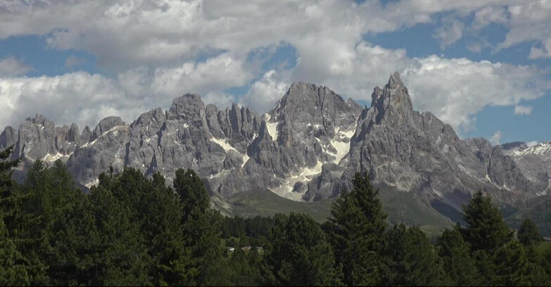 Webcam Bellamonte-Alpe Lusia  - Pale di San Martino