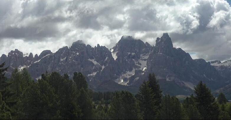 Webcam Bellamonte-Alpe Lusia - Pale di San Martino