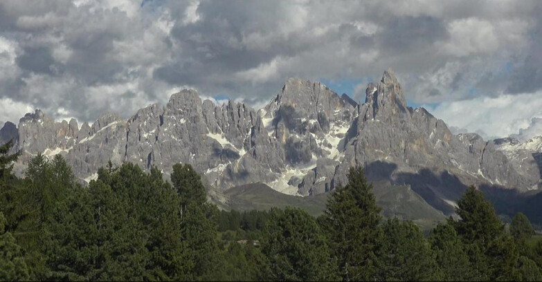 Webcam Bellamonte-Alpe Lusia - Pale di San Martino
