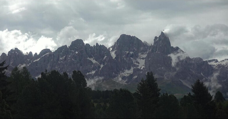 Webcam Bellamonte-Alpe Lusia - Pale di San Martino