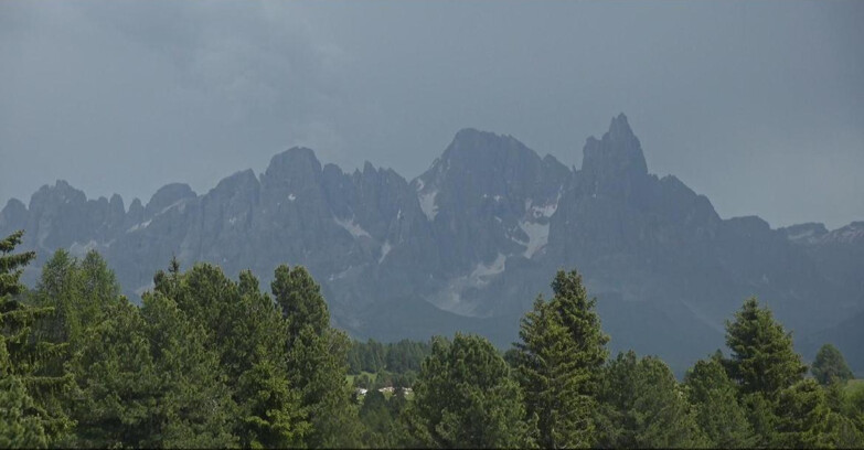 Webcam Bellamonte-Alpe Lusia  - Pale di San Martino