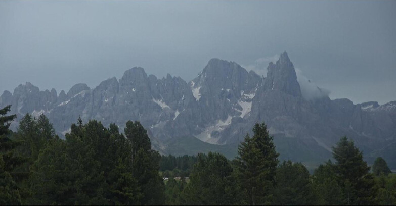 Webcam Bellamonte-Alpe Lusia  - Pale di San Martino