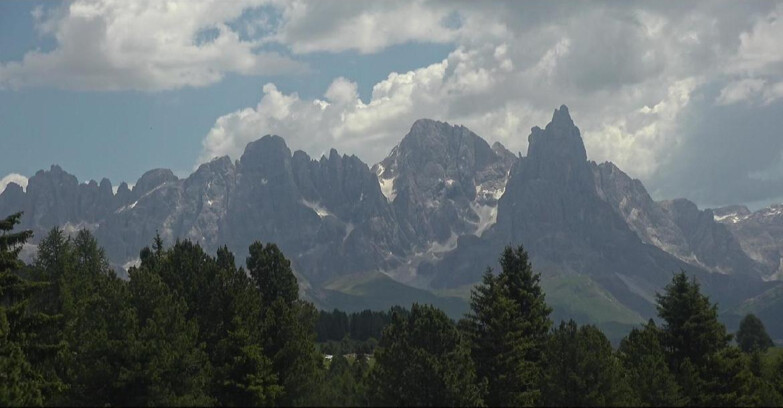 Webcam Bellamonte-Alpe Lusia - Pale di San Martino