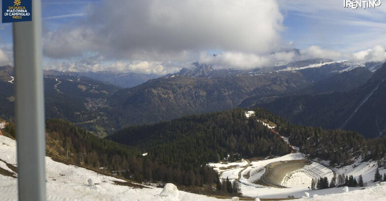Webcam Pinzolo - Rifugio Doss del Sabion - 2100m