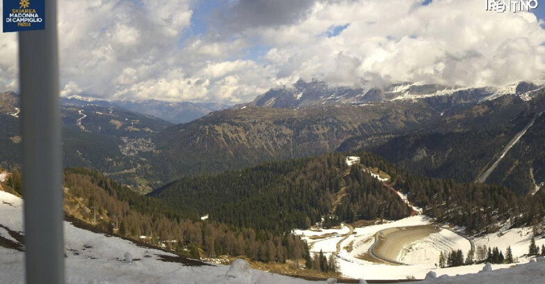 Webcam Pinzolo - Rifugio Doss del Sabion - 2100m