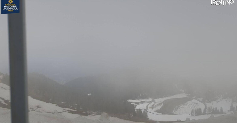 Webcam Pinzolo - Rifugio Doss del Sabion - 2100m