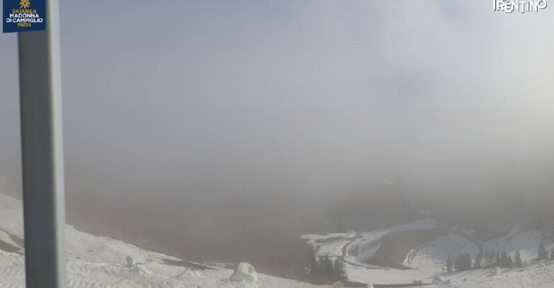Webcam Pinzolo - Rifugio Doss del Sabion - 2100m