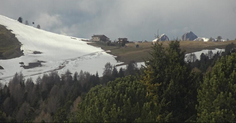 Webcam Белламонте-Альпе-Лусиа  - Pista Dolomitica