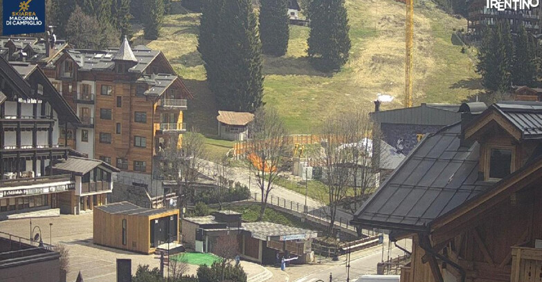 Webcam Madonna di Campiglio (Skiarea Campiglio Dolomiti di Brenta - Val di Sole Val Rendena) - Madonna di Campiglio