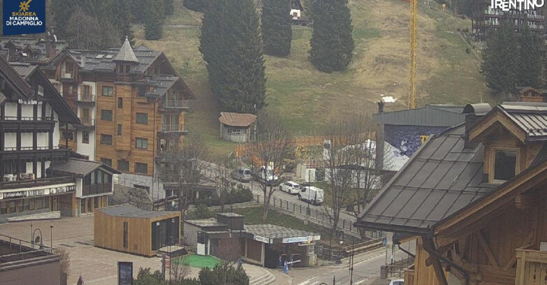 Webcam Madonna di Campiglio (Skiarea Campiglio Dolomiti di Brenta - Val di Sole Val Rendena) - Madonna di Campiglio