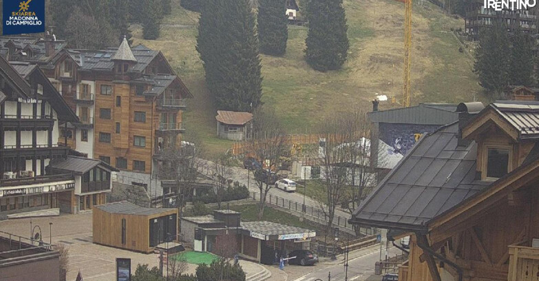 Webcam Madonna di Campiglio (Skiarea Campiglio Dolomiti di Brenta - Val di Sole Val Rendena) - Madonna di Campiglio