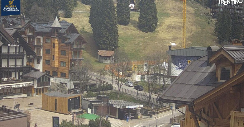 Webcam Madonna di Campiglio (Skiarea Campiglio Dolomiti di Brenta - Val di Sole Val Rendena) - Madonna di Campiglio