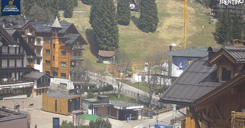 Webcam Madonna di Campiglio (Skiarea Campiglio Dolomiti di Brenta - Val di Sole Val Rendena) - Madonna di Campiglio