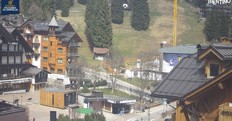 Webcam Madonna di Campiglio (Skiarea Campiglio Dolomiti di Brenta - Val di Sole Val Rendena) - Madonna di Campiglio