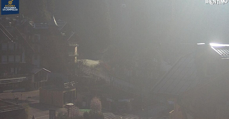 Webcam Madonna di Campiglio (Skiarea Campiglio Dolomiti di Brenta - Val di Sole Val Rendena) - Madonna di Campiglio
