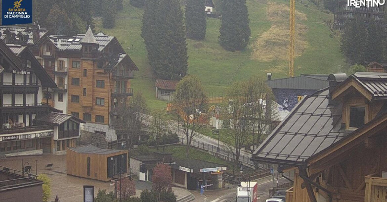 Webcam Madonna di Campiglio (Skiarea Campiglio Dolomiti di Brenta - Val di Sole Val Rendena) - Madonna di Campiglio