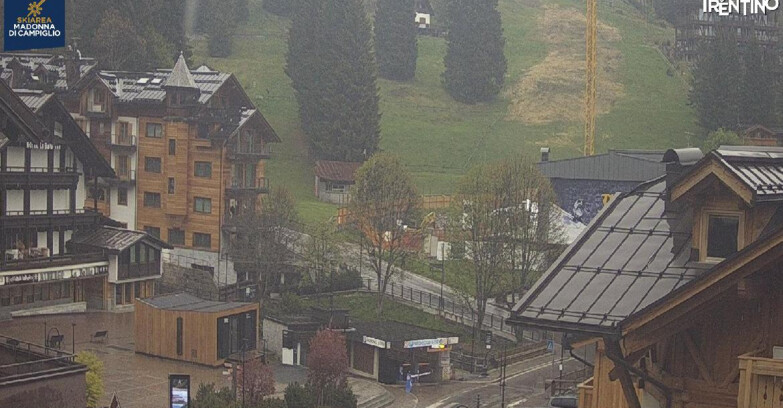 Webcam Madonna di Campiglio (Skiarea Campiglio Dolomiti di Brenta - Val di Sole Val Rendena) - Madonna di Campiglio