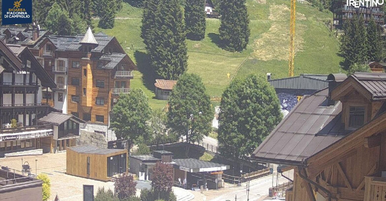 Webcam Madonna di Campiglio (Skiarea Campiglio Dolomiti di Brenta - Val di Sole Val Rendena) - Madonna di Campiglio