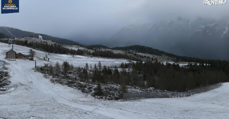 Webcam Madonna di Campiglio (Skiarea Campiglio Dolomiti di Brenta - Val di Sole Val Rendena) - Rifugio Viviani