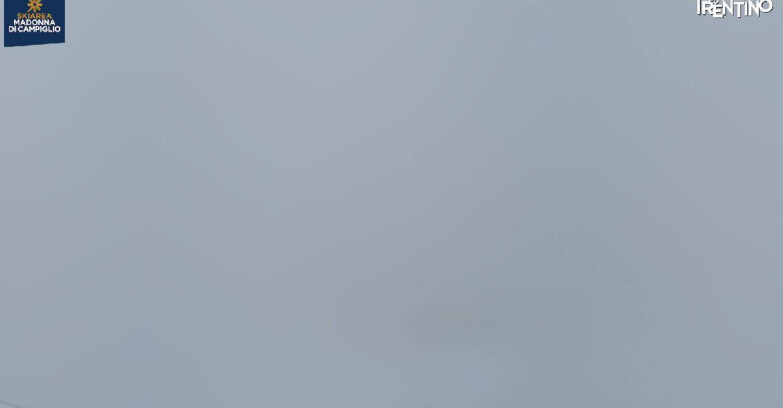 Webcam Madonna di Campiglio (Skiarea Campiglio Dolomiti di Brenta - Val di Sole Val Rendena) - Rifugio Viviani