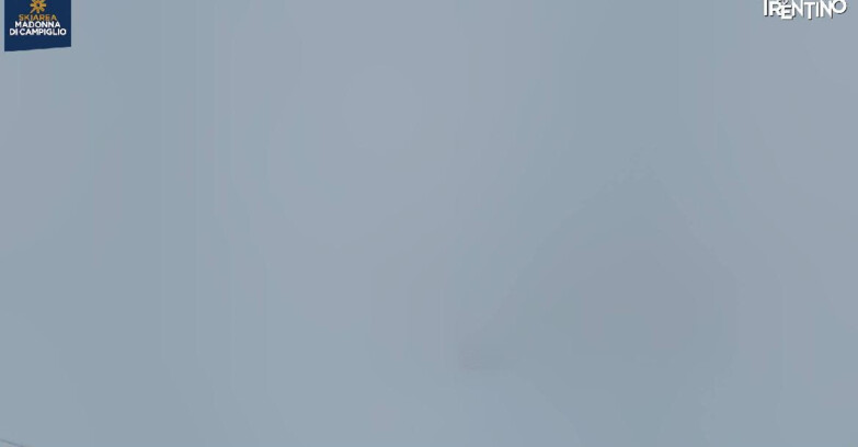 Webcam Madonna di Campiglio (Skiarea Campiglio Dolomiti di Brenta - Val di Sole Val Rendena) - Rifugio Viviani