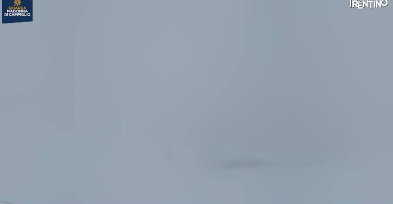 Webcam Madonna di Campiglio (Skiarea Campiglio Dolomiti di Brenta - Val di Sole Val Rendena) - Rifugio Viviani