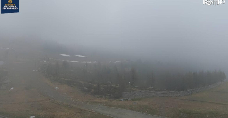 Webcam Madonna di Campiglio (Skiarea Campiglio Dolomiti di Brenta - Val di Sole Val Rendena) - Rifugio Viviani