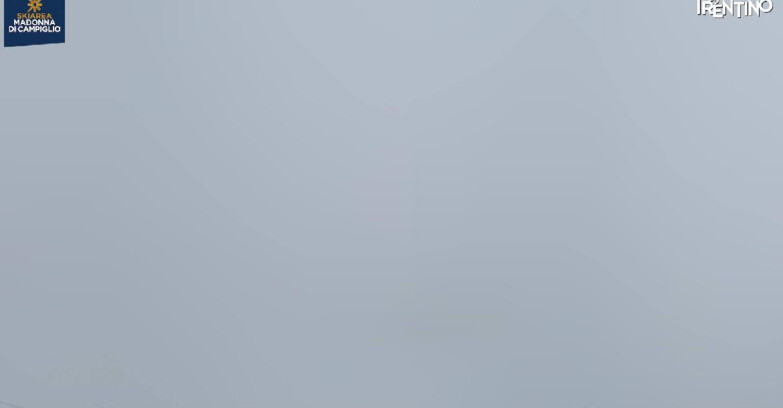 Webcam Madonna di Campiglio (Skiarea Campiglio Dolomiti di Brenta - Val di Sole Val Rendena) - Rifugio Viviani