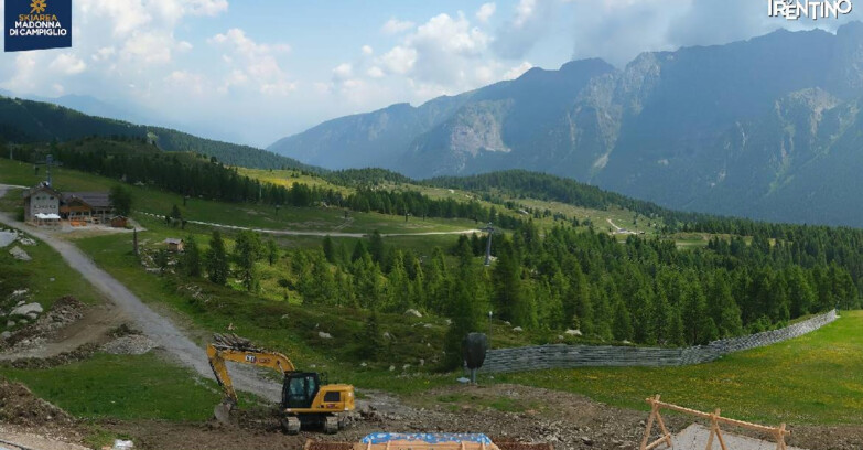 Webcam Madonna di Campiglio - Rifugio Viviani