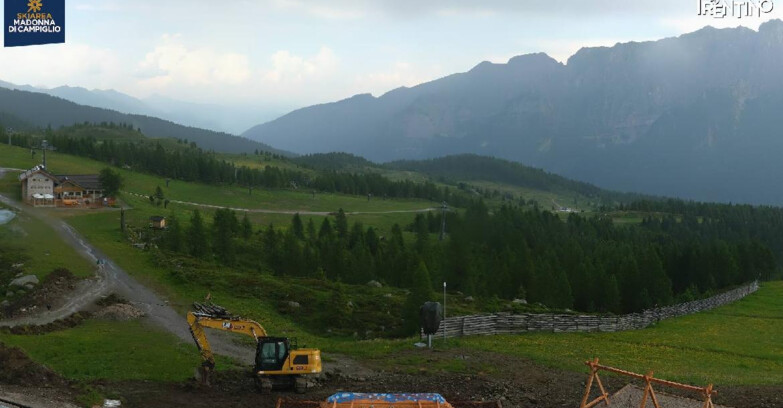 Webcam Madonna di Campiglio - Rifugio Viviani